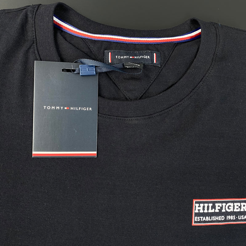 Camiseta Básica Tommy Hilfiger Preta Masculina Malha Importada